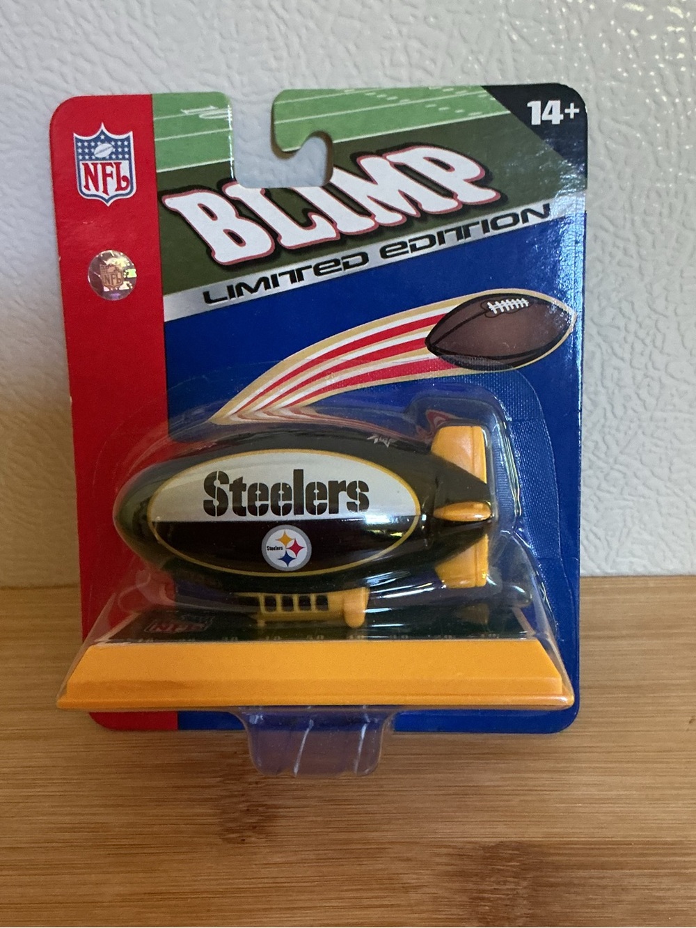 2005 Fleer Collectibles Pittsburgh Steelers Limited Edition Blimp Ornament